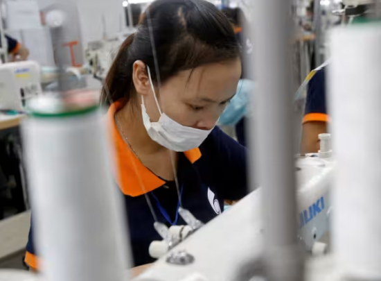 Nikkei Asia: Việt Nam Chứng Kiến Sự Tăng Trưởng Xuất Khẩu và Sản Lượng Công Nghiệp trong Tháng Mười