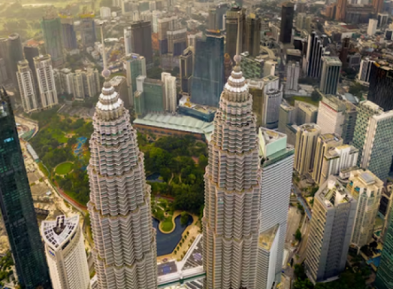 Reuters: Cuộc cách mạng kỹ thuật số đang thúc đẩy sự phát triển của Malaysia