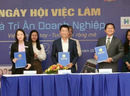 Global Book Corporation kí kết hợp tác với Trường Đại học Văn Hiến 