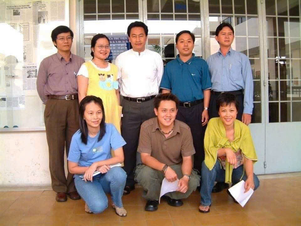 Tổ 8 lớp MMVB5 năm 2003